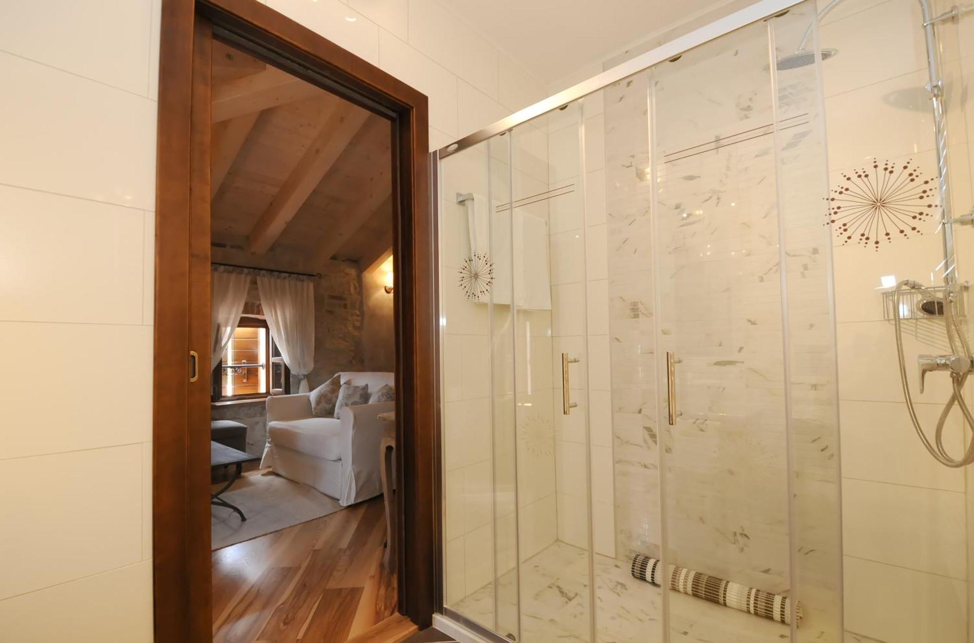 Bed & Breakfast Korta Gira Buici  部屋 写真
