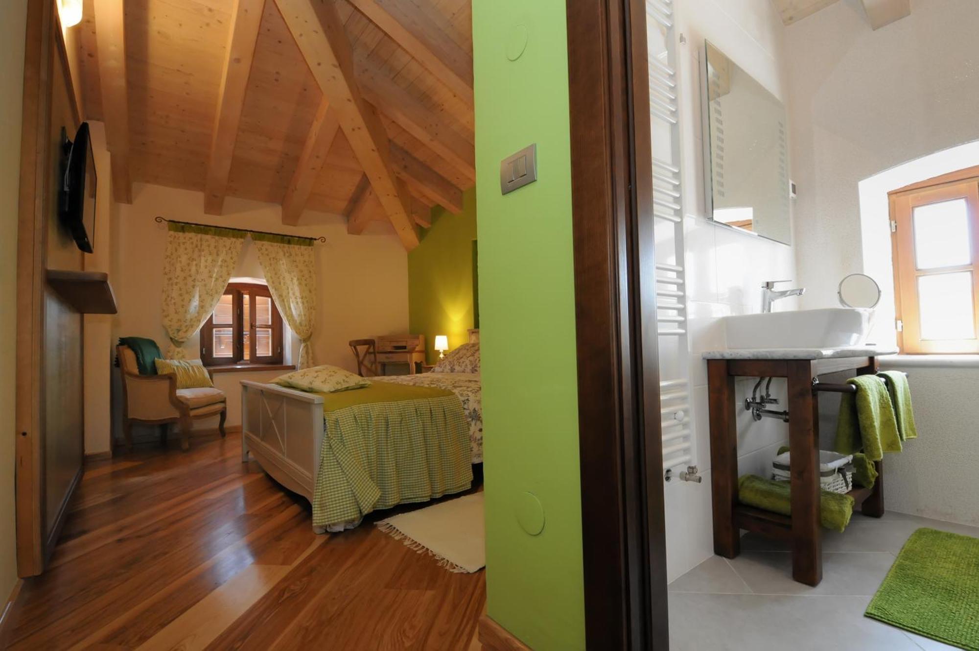 Bed & Breakfast Korta Gira Buici  部屋 写真